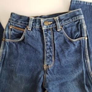 High rise Gloria Vanderbilt size 7